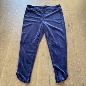 Comfort code velvet cropped pants